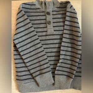 Cherokee Striped Turtleneck Sweater in Gray/Gray. 3 Buttons at Top. Sz 4/5 Boys
